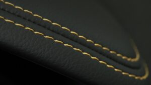 Double couture décorative sur cuir avec une aiguille SAN 12